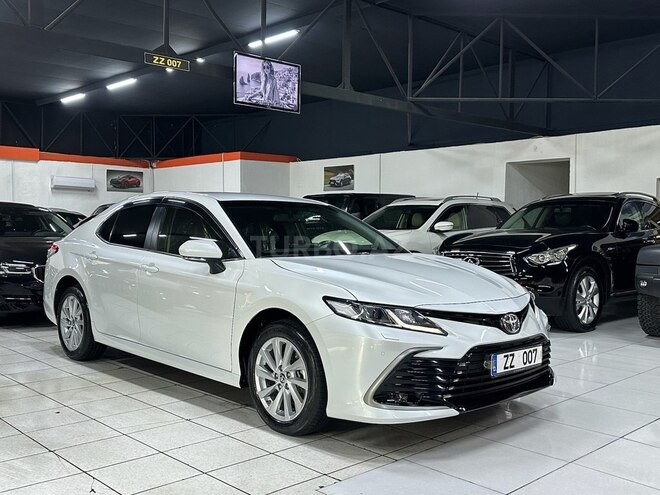 Toyota Camry-3