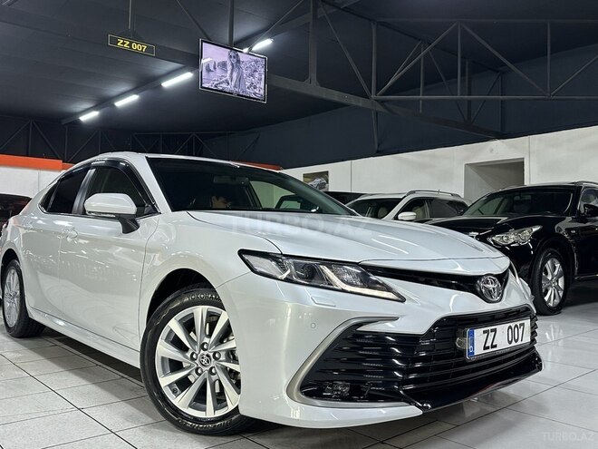 Toyota Camry-5