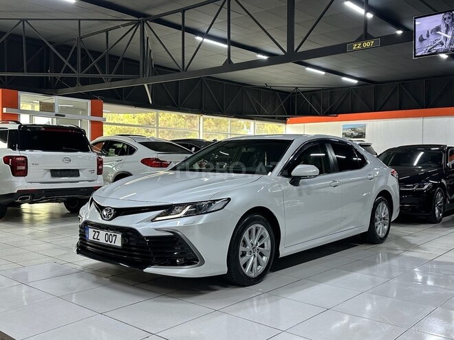 Toyota Camry-1