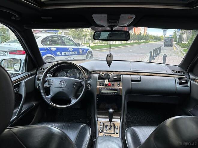 Mercedes E 280 1999, 402,000 km - 2.8 л - Bakı
