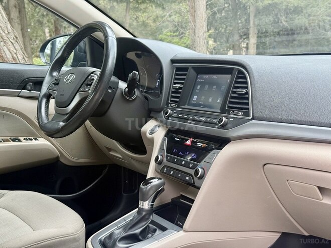 Hyundai Elantra 2017, 107,000 km - 1.4 l - Bakı
