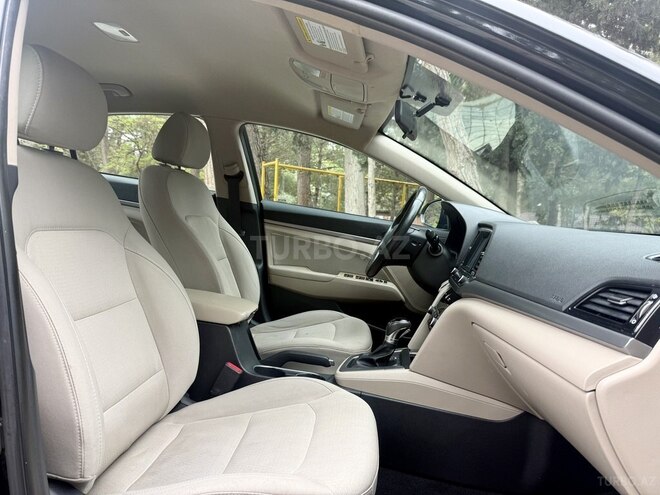Hyundai Elantra 2017, 107,000 km - 1.4 l - Bakı