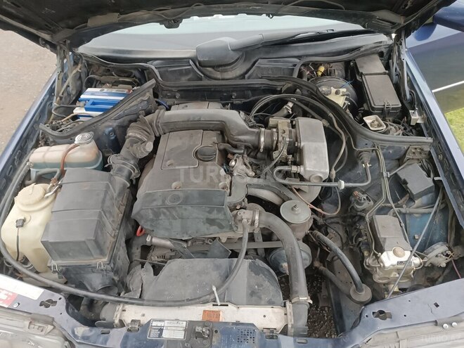 Mercedes E 250 1995, 542,023 km - 2.5 л - Qax