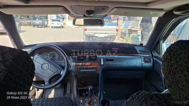 Mercedes E 220 d 1999, 265,000 km - 2.2 л - Naxçıvan