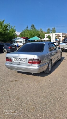Mercedes E 220 d 1999, 265,000 km - 2.2 л - Naxçıvan