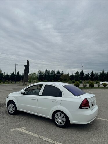 Chevrolet Aveo-3
