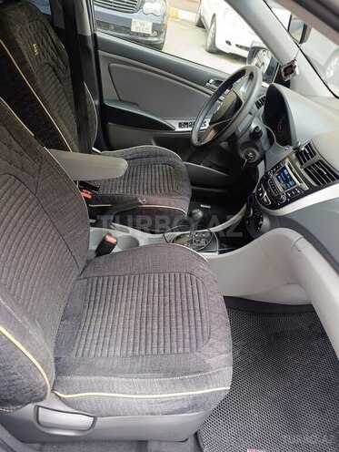 Hyundai Accent 2017, 211,000 km - 1.6 л - Bakı