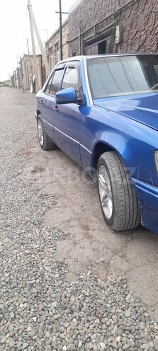 Mercedes E 200 d 1992, 75,000 km - 2.0 л - Gəncə