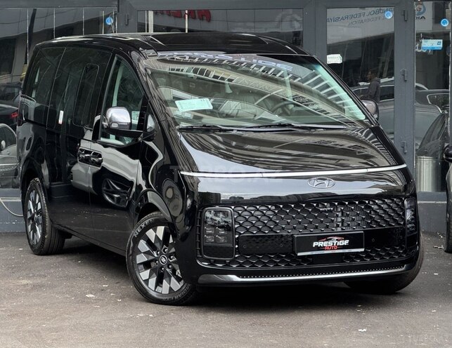 Hyundai Staria-6