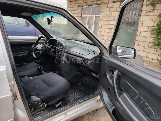 LADA (VAZ) 2115 2004, 450,000 km - 1.5 l - Salyan