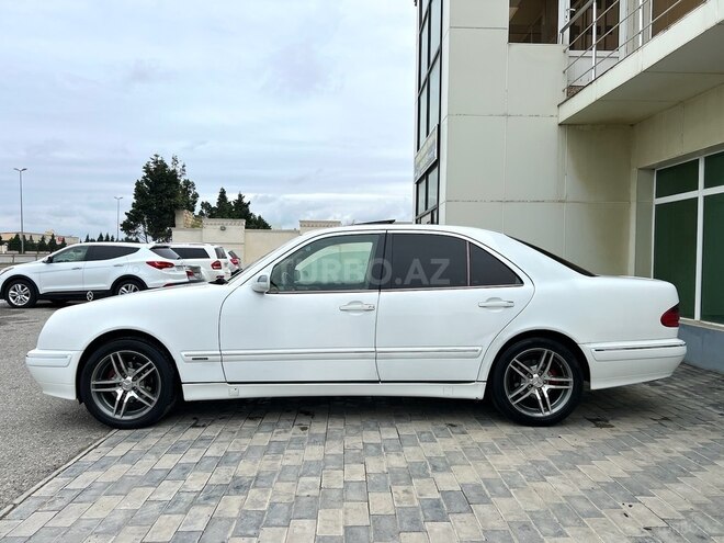 Mercedes E 240 2000, 244,678 km - 2.4 l - Sumqayıt