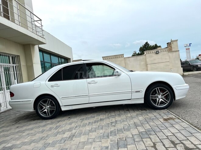 Mercedes E 240 2000, 244,678 km - 2.4 l - Sumqayıt