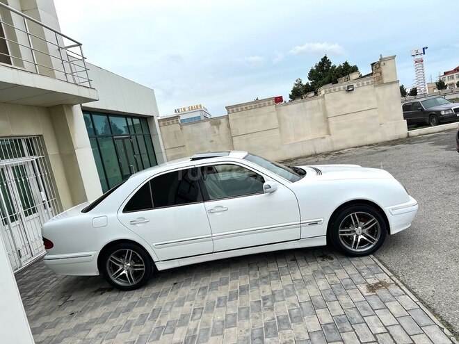 Mercedes E 240 2000, 244,678 km - 2.4 l - Sumqayıt