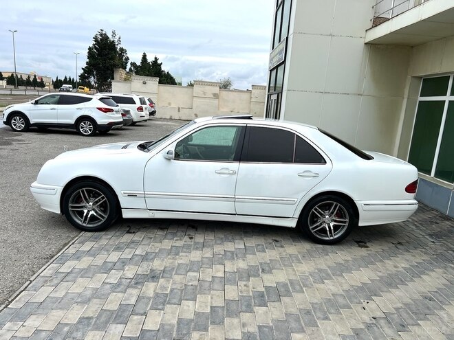 Mercedes E 240 2000, 244,678 km - 2.4 l - Sumqayıt