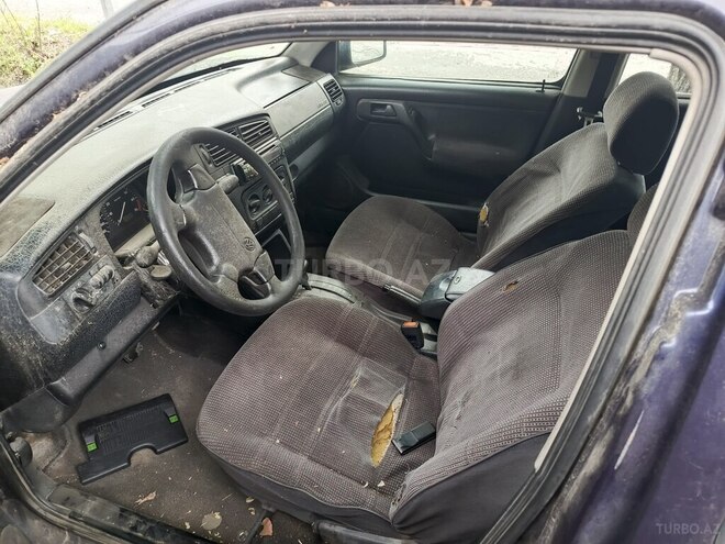 Volkswagen Golf 1998, 350,000 km - 2.0 l - Göyçay