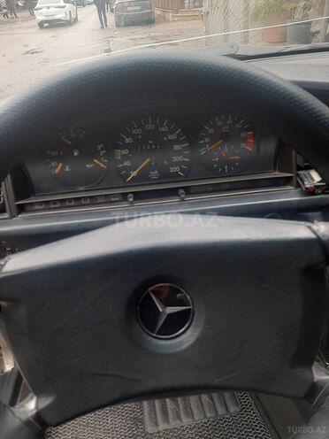 Mercedes 190 1990, 220,000 km - 2.3 l - Bakı