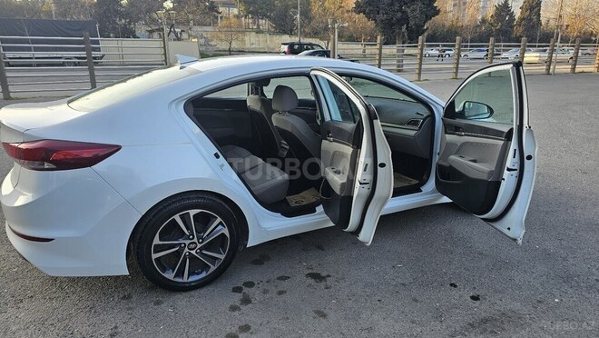 Hyundai Elantra 2016, 84,000 km - 2.0 l - Bakı