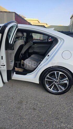 Hyundai Elantra 2016, 84,000 km - 2.0 l - Bakı