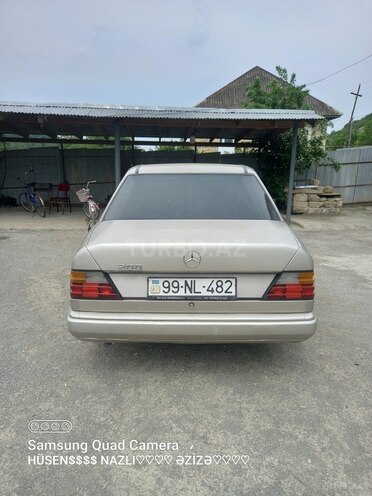 Mercedes E 200 1986, 289,000 km - 2.0 l - Lənkəran