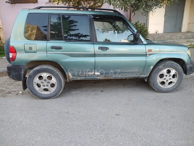 Mitsubishi Pajero io 1999, 285,000 km - 1.8 l - Bakı