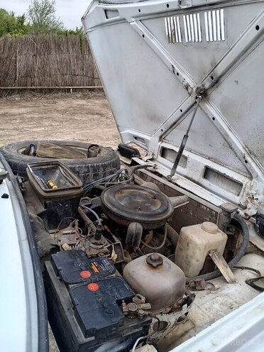 LADA (VAZ) Niva 1983, 150,000 km - 1.6 l - Salyan