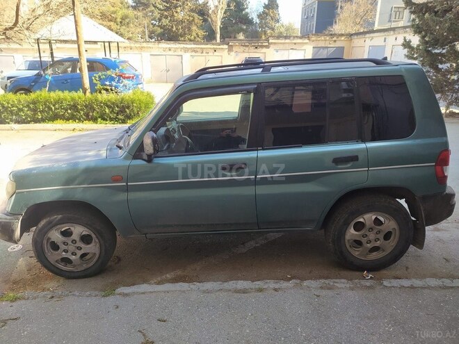 Mitsubishi Pajero io 1999, 285,000 km - 1.8 l - Bakı