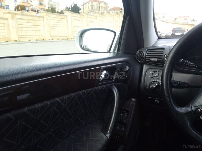 Mercedes C 200 2000, 291,000 km - 2.0 l - Bakı