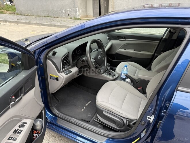 Hyundai Elantra 2018, 106,500 km - 2.0 l - Bakı