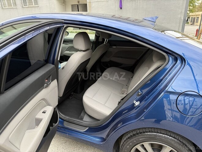Hyundai Elantra 2018, 106,500 km - 2.0 l - Bakı
