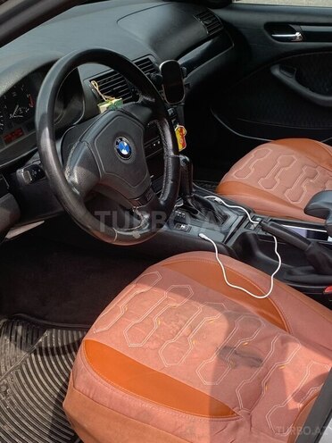 BMW 320 1998, 43,000 km - 2.0 l - Qax