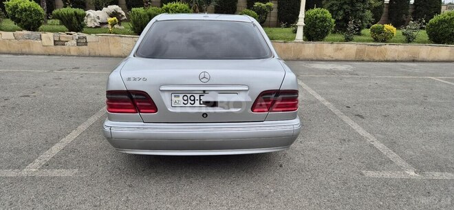 Mercedes E 270 2001, 593,045 km - 2.7 l - Bərdə