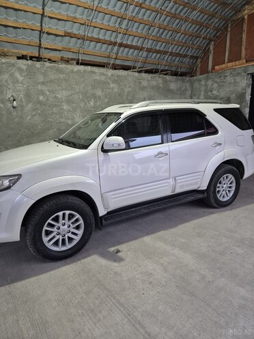 Toyota Fortuner 2013, 330,000 km - 2.7 l - Quba