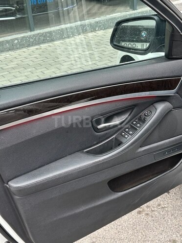BMW 528 2013, 304,000 km - 2.0 l - Bakı