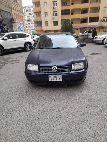 Volkswagen Jetta-1