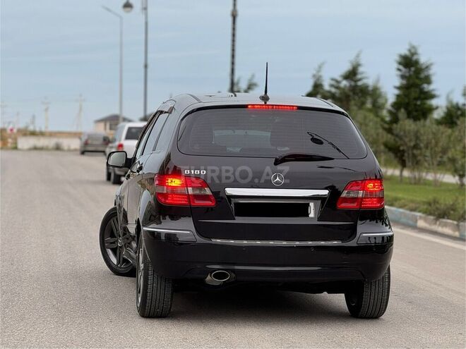 Mercedes B 170 2011, 213,986 km - 1.7 l - Bakı