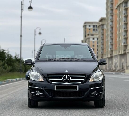 Mercedes B 170 2011, 213,986 km - 1.7 l - Bakı