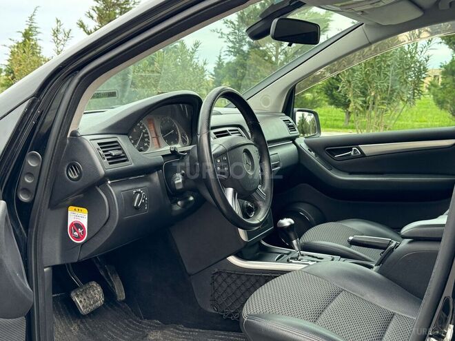 Mercedes B 170 2011, 213,986 km - 1.7 l - Bakı