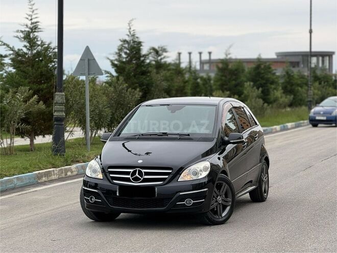 Mercedes B 170 2011, 213,986 km - 1.7 l - Bakı
