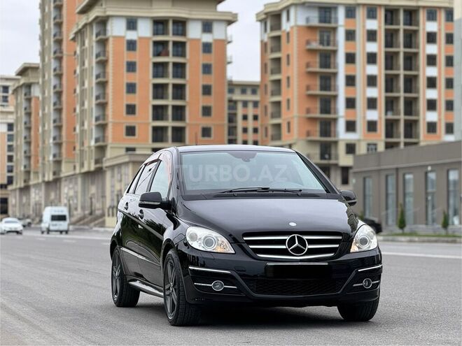 Mercedes B 170 2011, 213,986 km - 1.7 l - Bakı