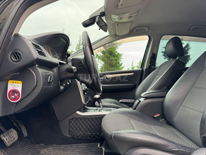 Mercedes B 170 2011, 213,986 km - 1.7 l - Bakı