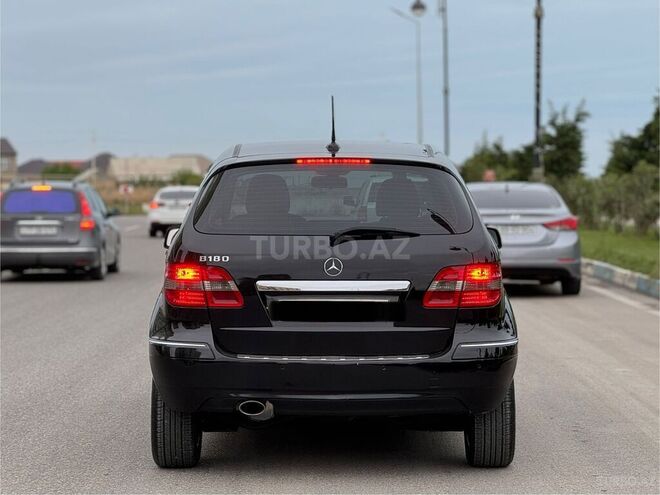 Mercedes B 170 2011, 213,986 km - 1.7 l - Bakı