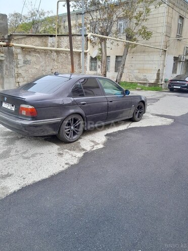 BMW 528 1998, 300,000 km - 2.8 l - Bakı