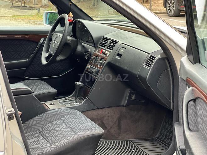 Mercedes C 250 d 1995, 367,000 km - 2.5 l - Sumqayıt