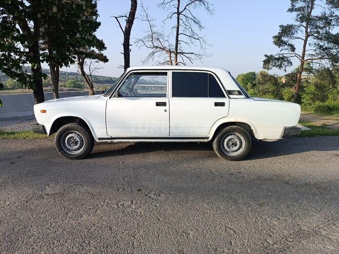 LADA (VAZ) 2107 2005, 88,000 km - 1.7 l - Quba