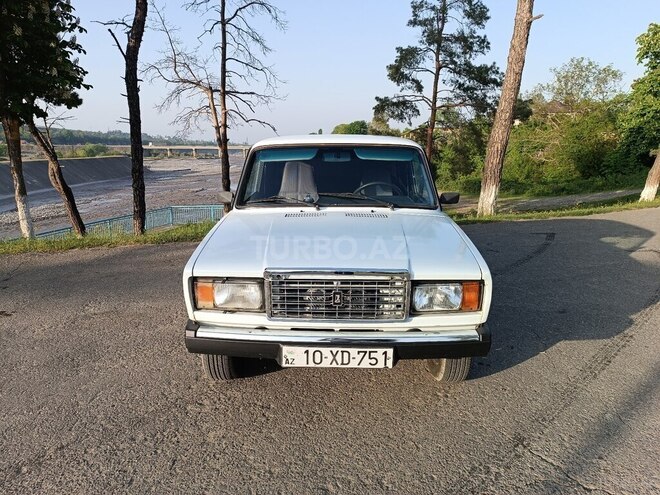 LADA (VAZ) 2107 2005, 88,000 km - 1.7 l - Quba