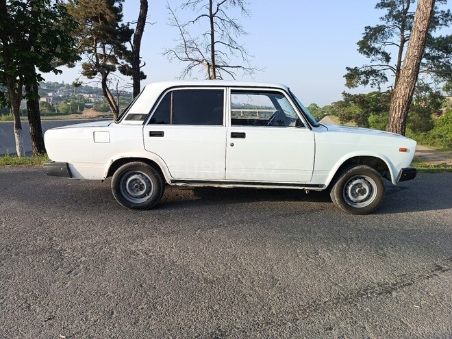 LADA (VAZ) 2107 2005, 88,000 km - 1.7 l - Quba