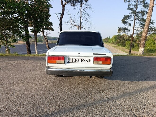 LADA (VAZ) 2107 2005, 88,000 km - 1.7 l - Quba