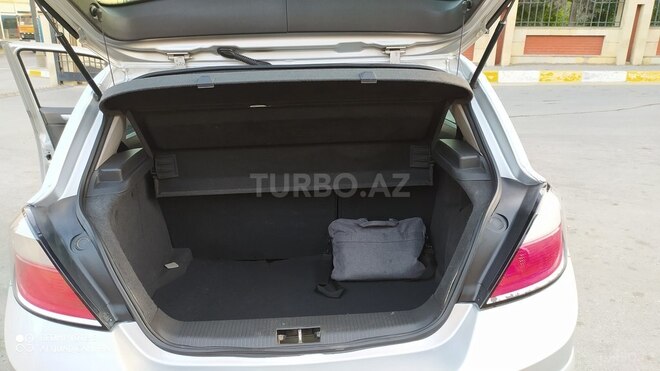 Opel Astra 2005, 175,000 km - 1.4 l - Şamaxı