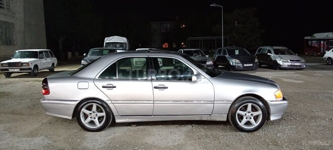 Mercedes C 230 1998, 327,000 km - 2.3 l - Bakı