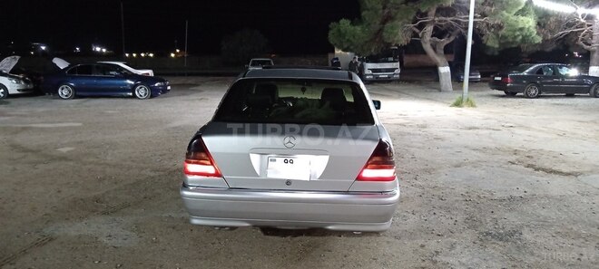 Mercedes C 230 1998, 327,000 km - 2.3 l - Bakı